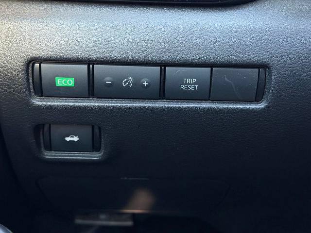 Certified 2022 Nissan Sentra SV w/ SV Premium Package FWD image 27