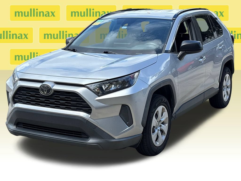 Used 2020 Toyota RAV4 LE FWD image 12