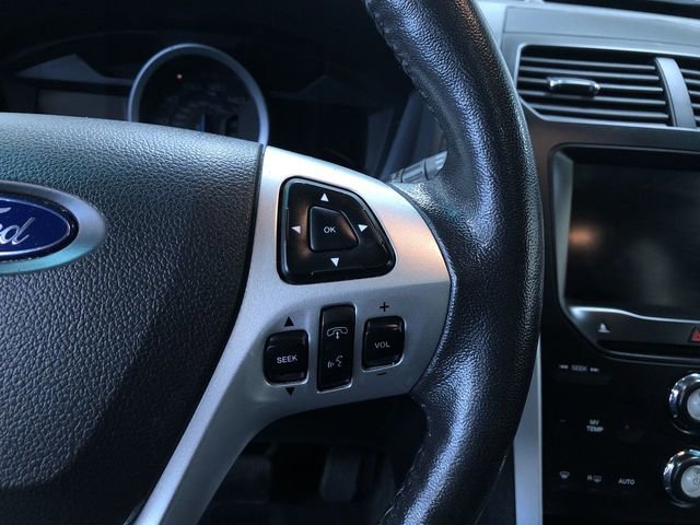 Used 2014 Ford Explorer XLT w/ Equipment Group 202A AWD/4WD image 28