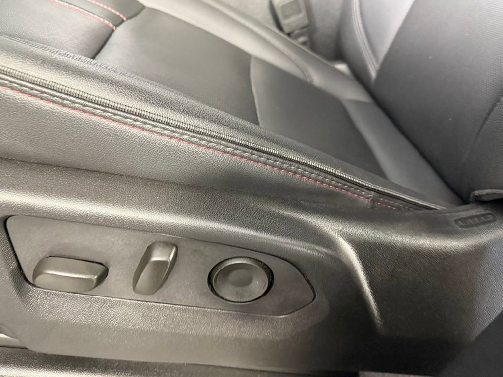 Used 2025 Chevrolet Suburban RST RWD image 23