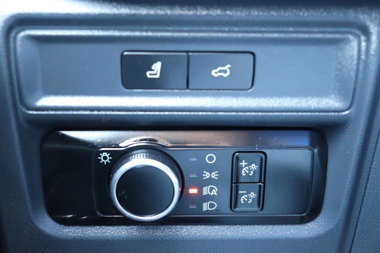 Used 2024 Ford Expedition XLT AWD/4WD image 47