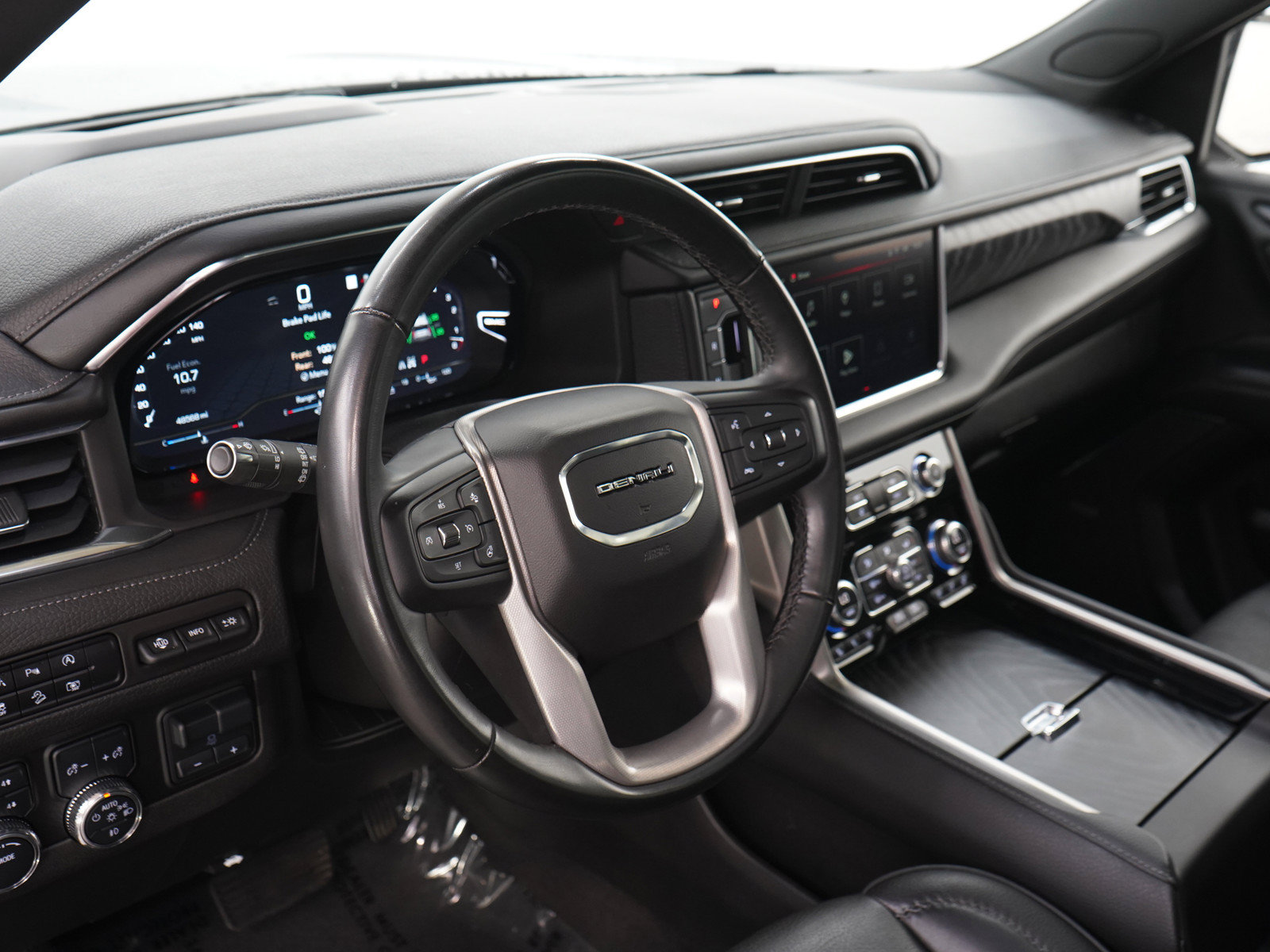 Used 2023 GMC Yukon Denali w/ Max Trailering Package AWD/4WD image 23