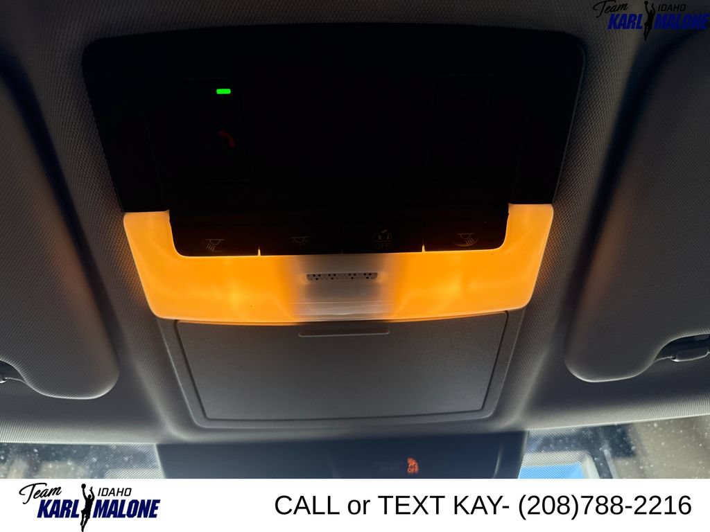 Used 2025 Mitsubishi Outlander SE AWD/4WD image 14