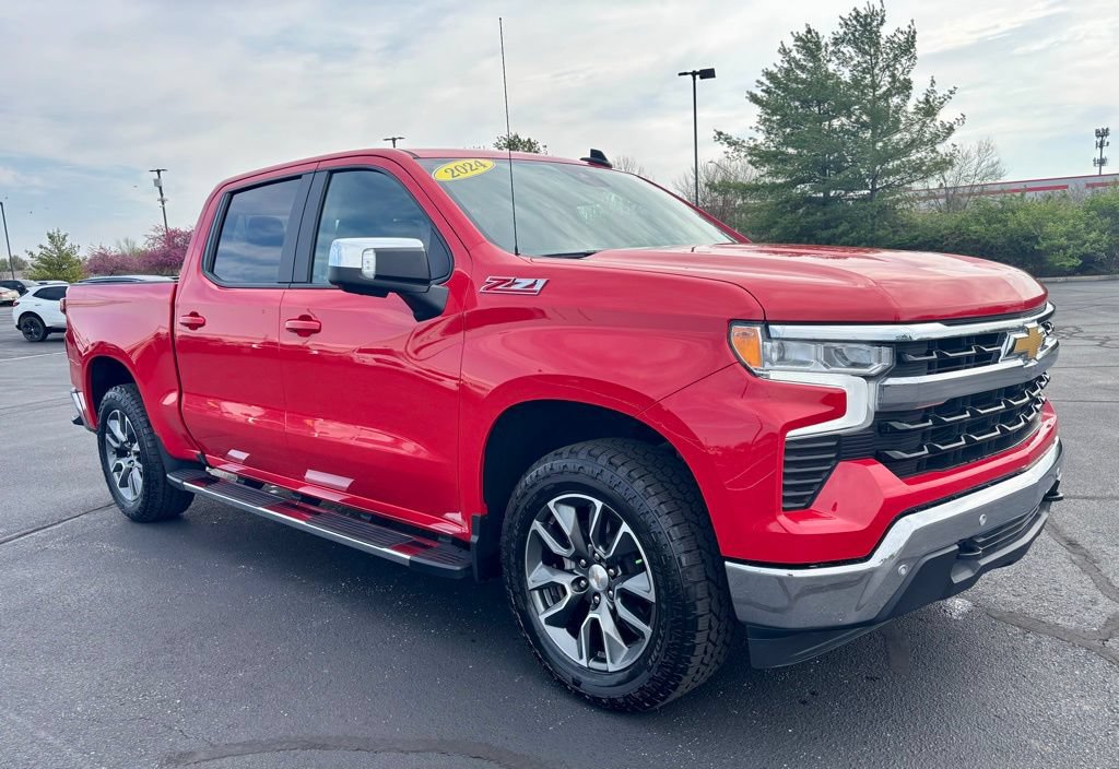 Used 2024 Chevrolet Silverado 1500 LT AWD/4WD image 11