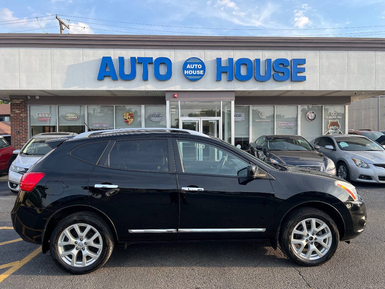 Used 2012 Nissan Rogue SL AWD/4WD image 9