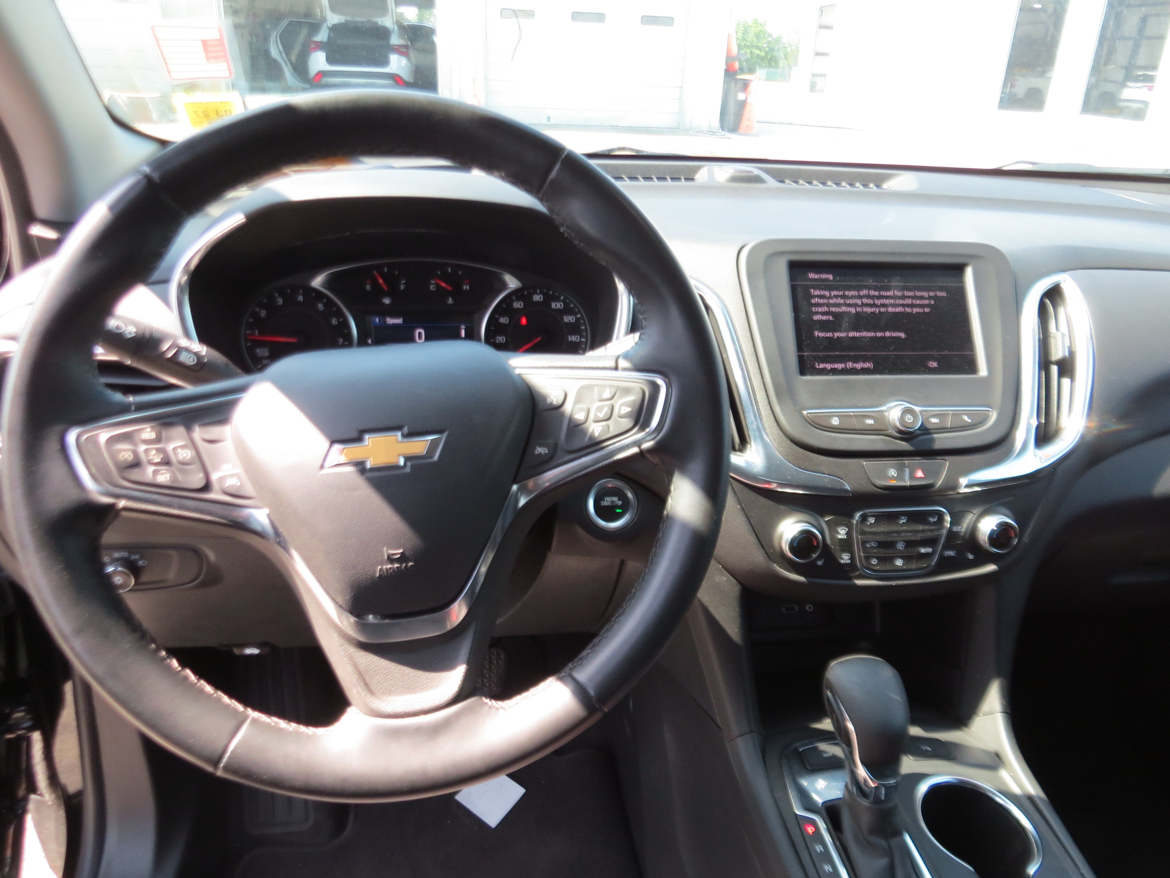 Used 2024 Chevrolet Equinox LT AWD/4WD image 18