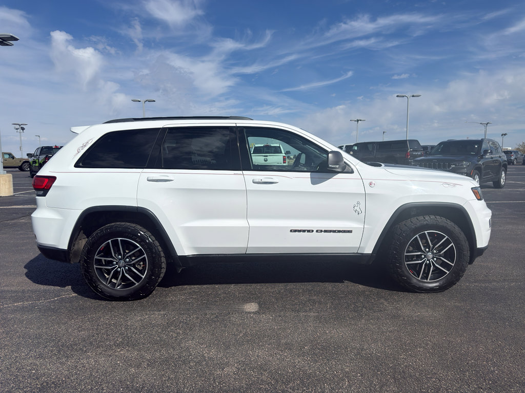 Used 2018 Jeep Grand Cherokee Trailhawk w/ Trailhawk Luxury Group image 4