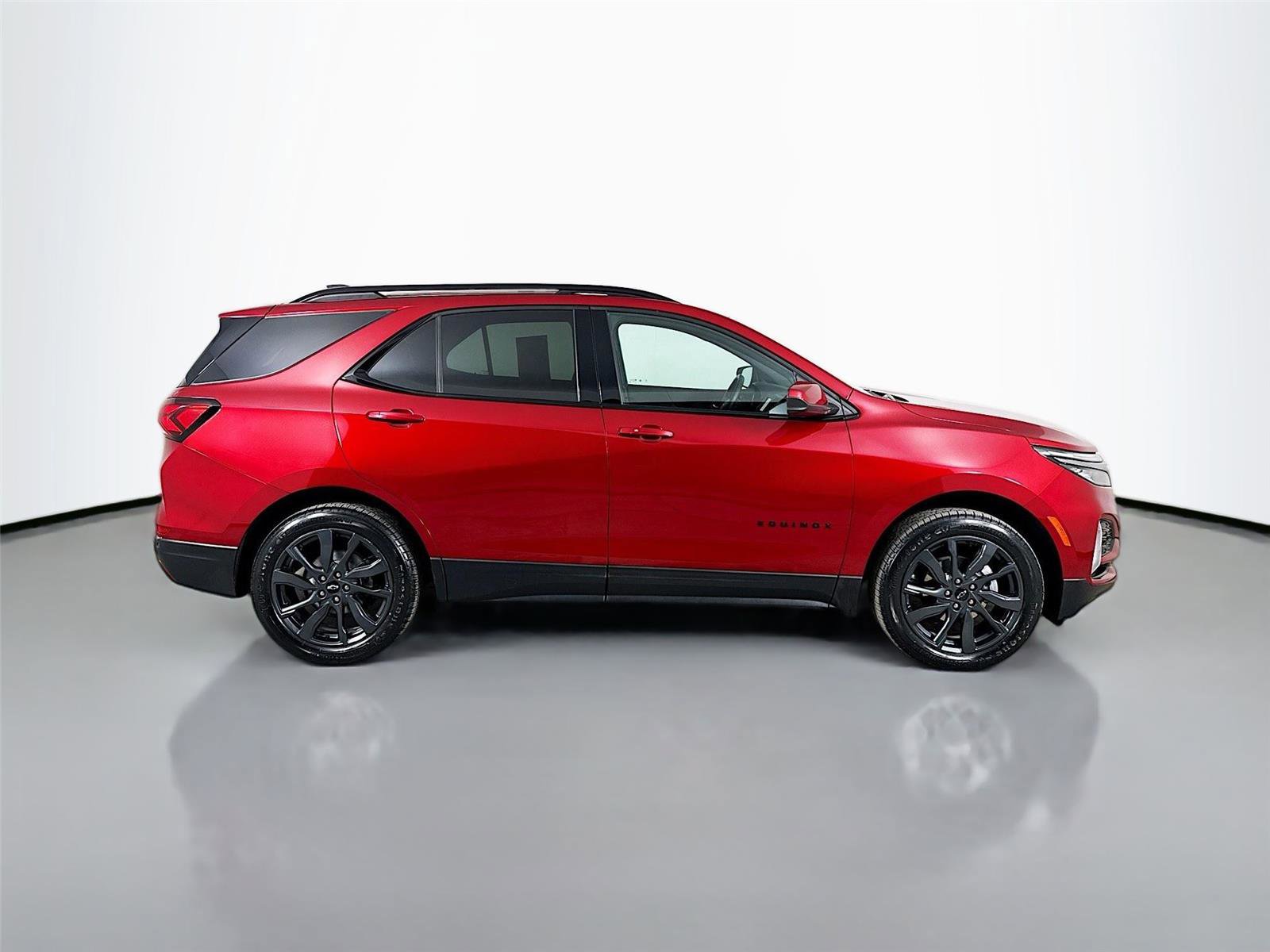 Used 2023 Chevrolet Equinox RS AWD/4WD image 10