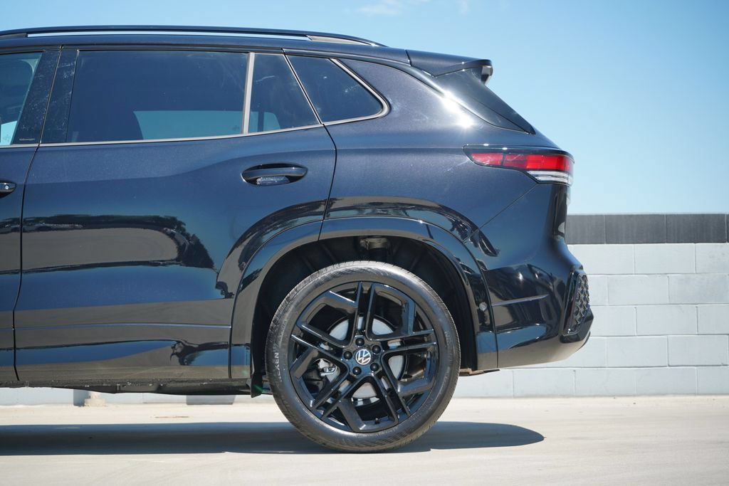 New 2026 Volkswagen Tiguan SE R-Line FWD image 4