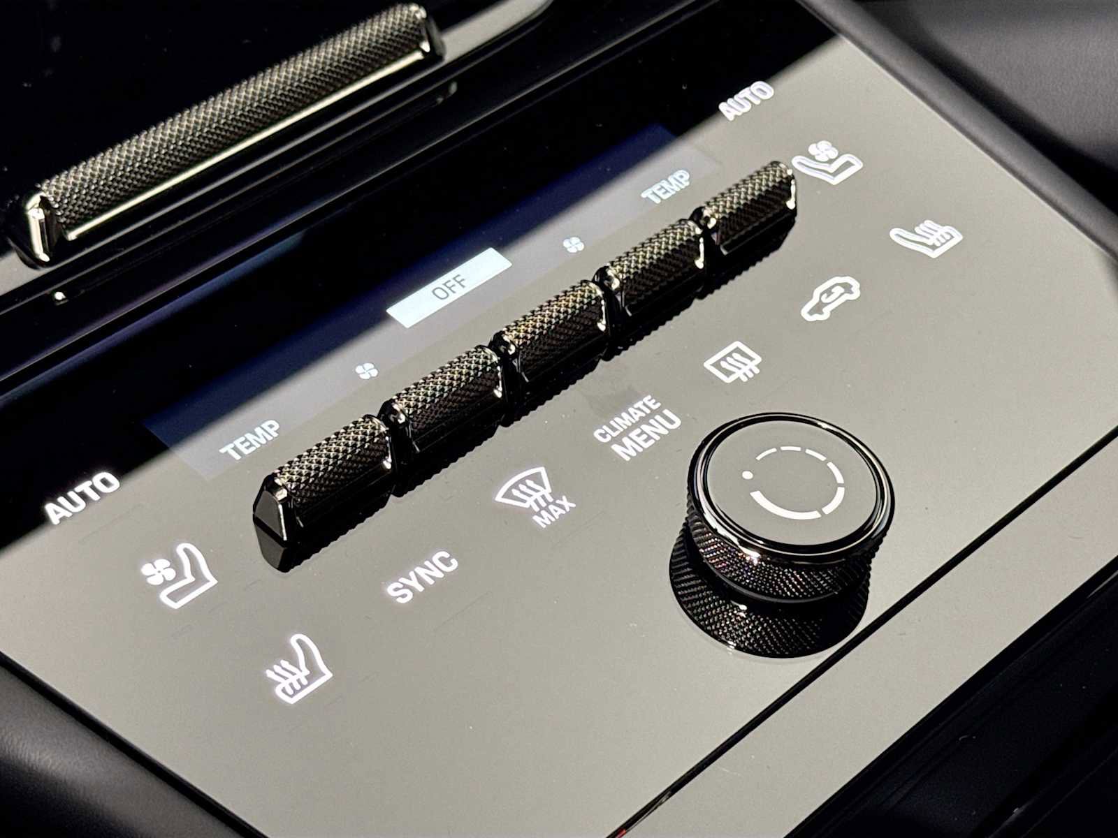 New 2025 Porsche Cayenne Turbo image 22