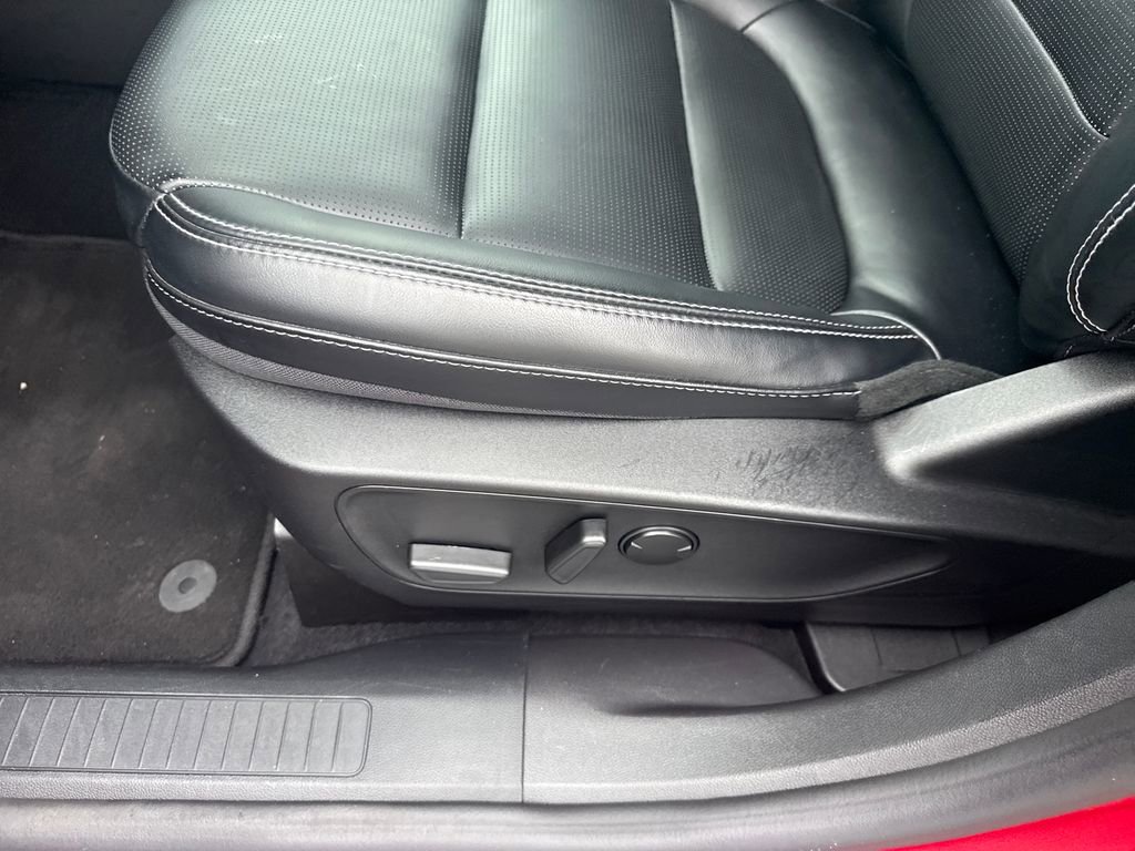 Used 2023 Ford Escape Platinum FWD image 29