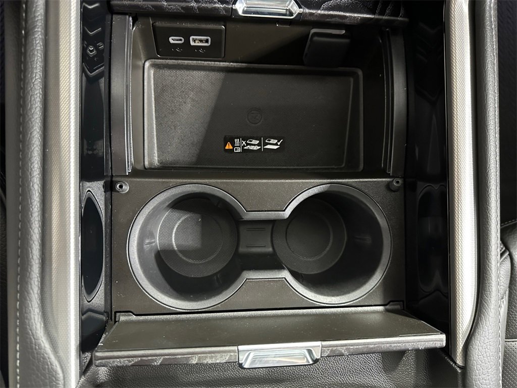 Used 2024 GMC Yukon Denali image 25