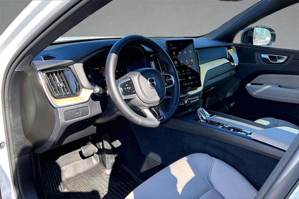 Certified 2026 Volvo XC60 B5 Plus w/ Protection Package Premier image 17