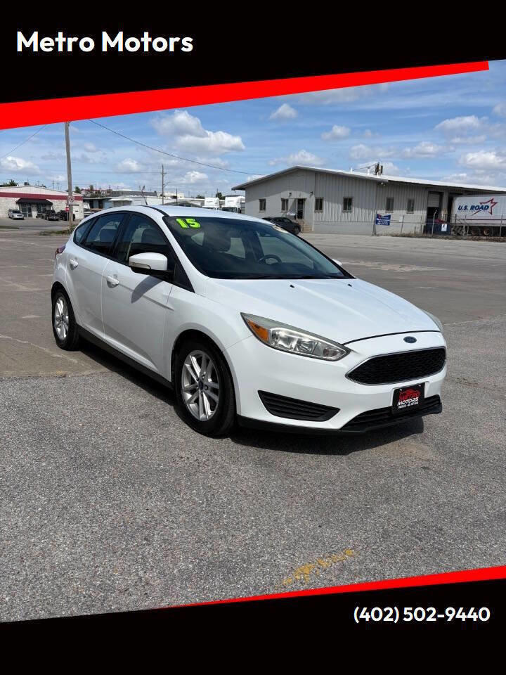 Used 2015 Ford Focus SE w/ SE Cold Weather Package FWD image 1
