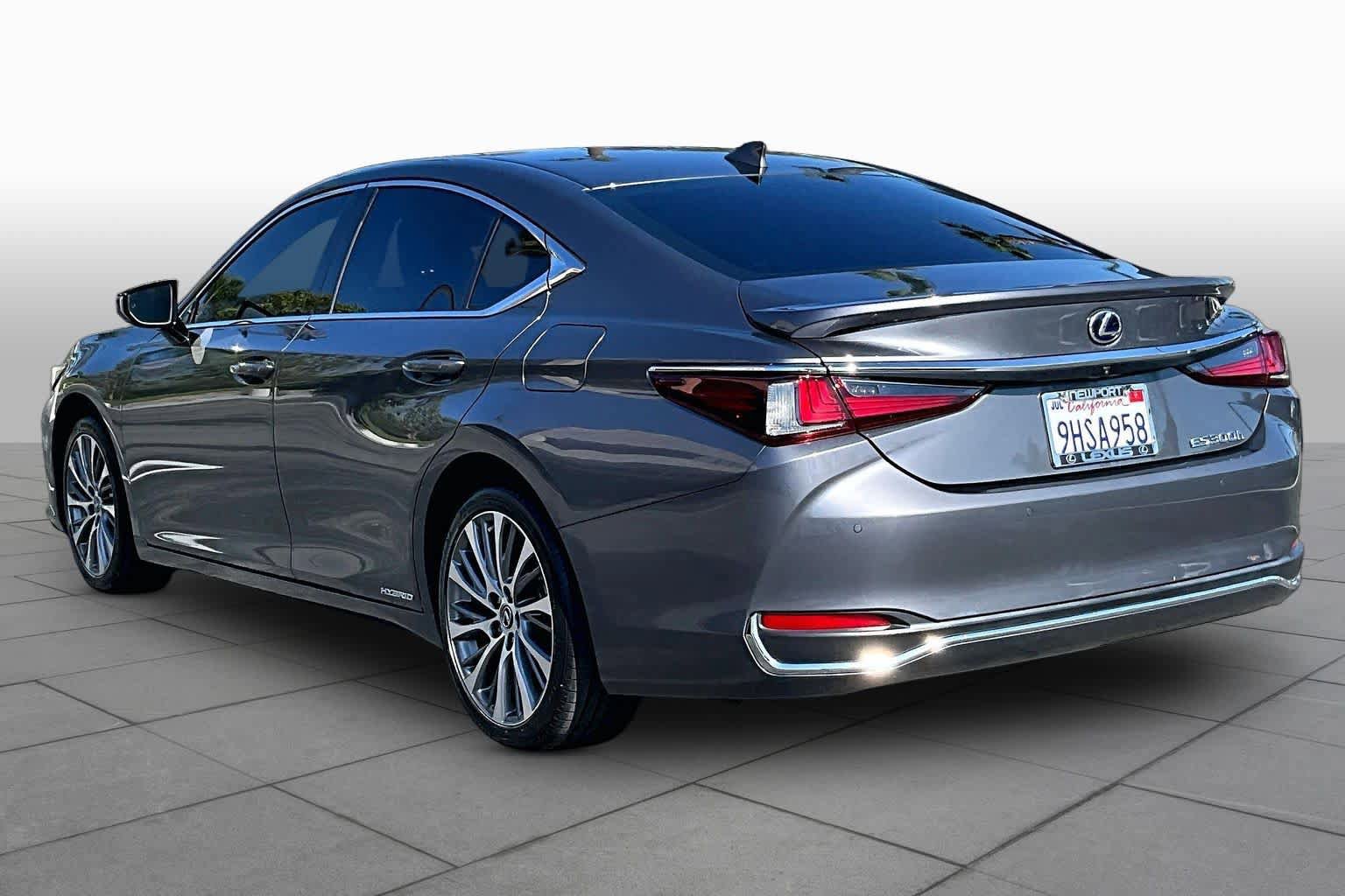 Used 2021 Lexus ES 300h w/ Premium Package FWD image 11