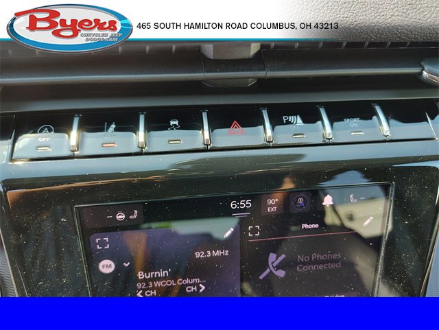 New 2025 Jeep Grand Cherokee Altitude image 22