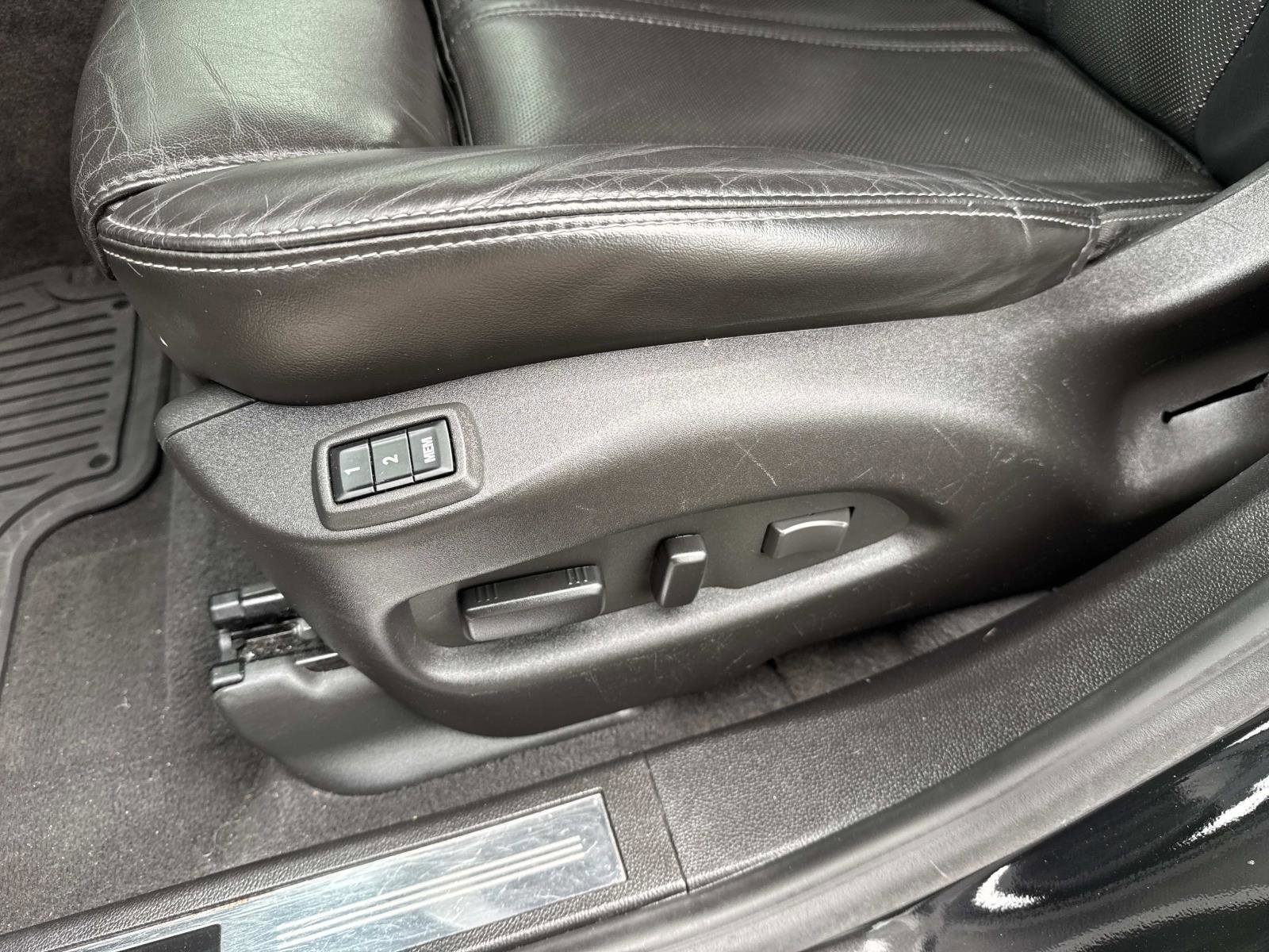 Used 2016 Cadillac SRX Performance w/ Midnight Edition Package FWD image 23