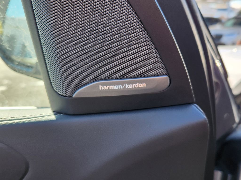 New 2026 BMW X5 xDrive50e w/ Executive Package image 16