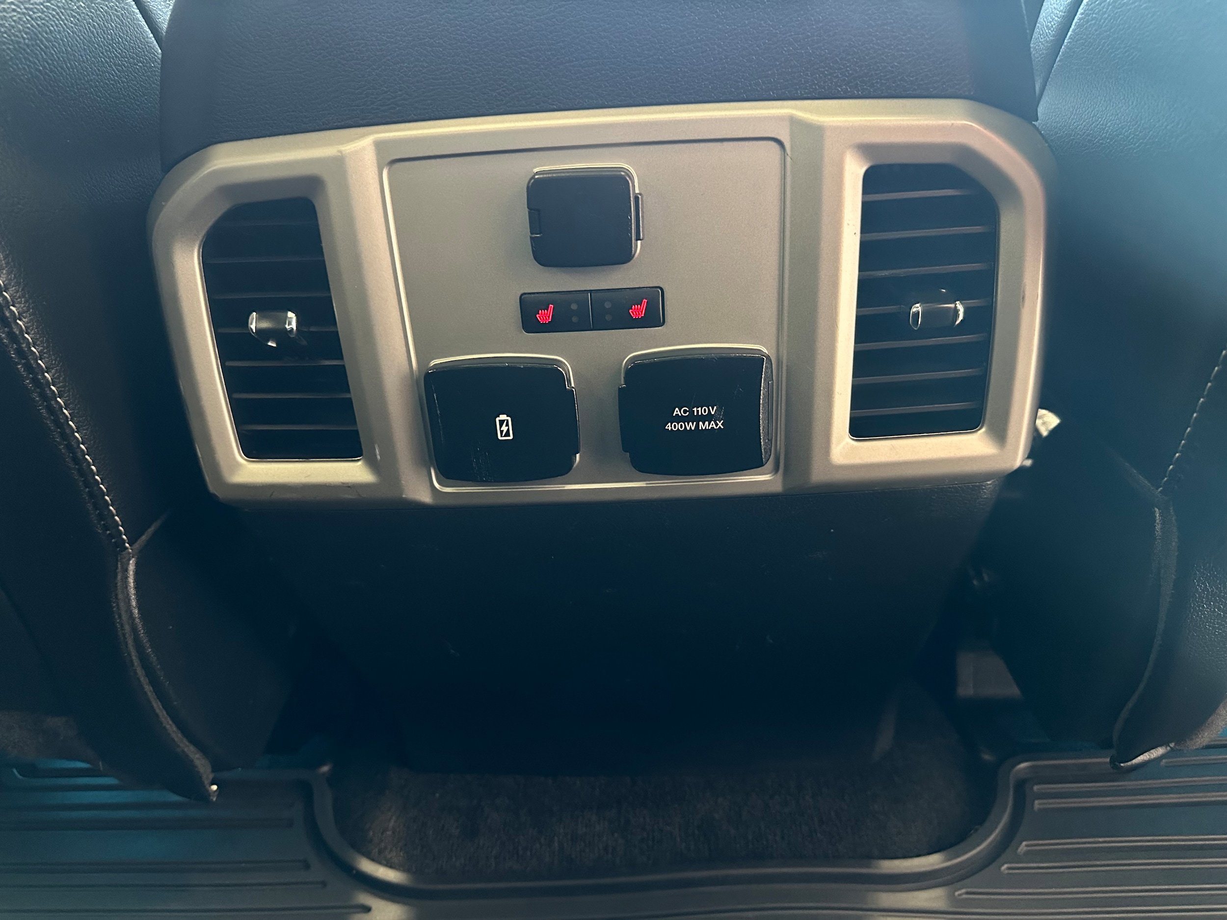 Used 2019 Ford F150 Lariat w/ Equipment Group 502A Luxury AWD/4WD image 15