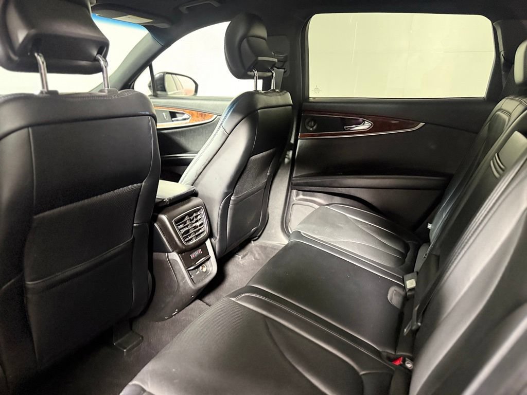 Used 2019 Lincoln Nautilus Reserve w/ Driver Assistance Package AWD/4WD image 23