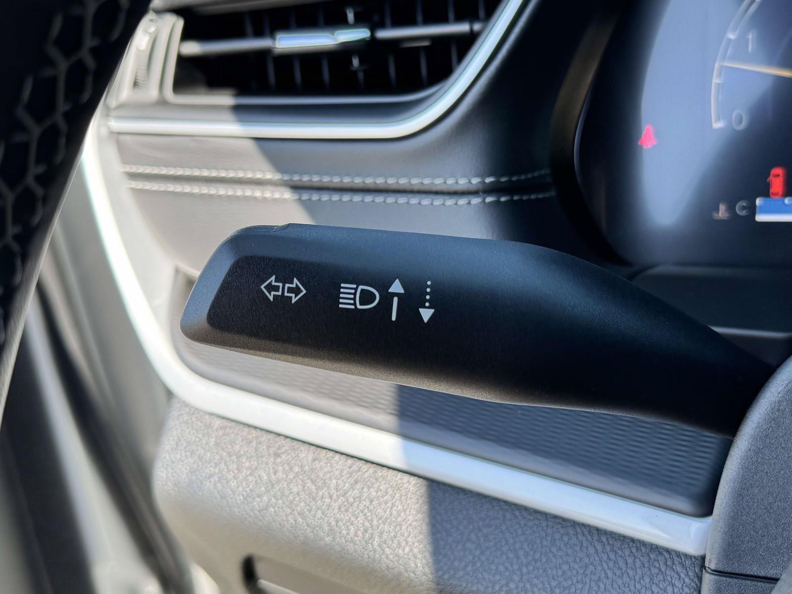 New 2025 Jeep Grand Cherokee L Altitude AWD/4WD image 11