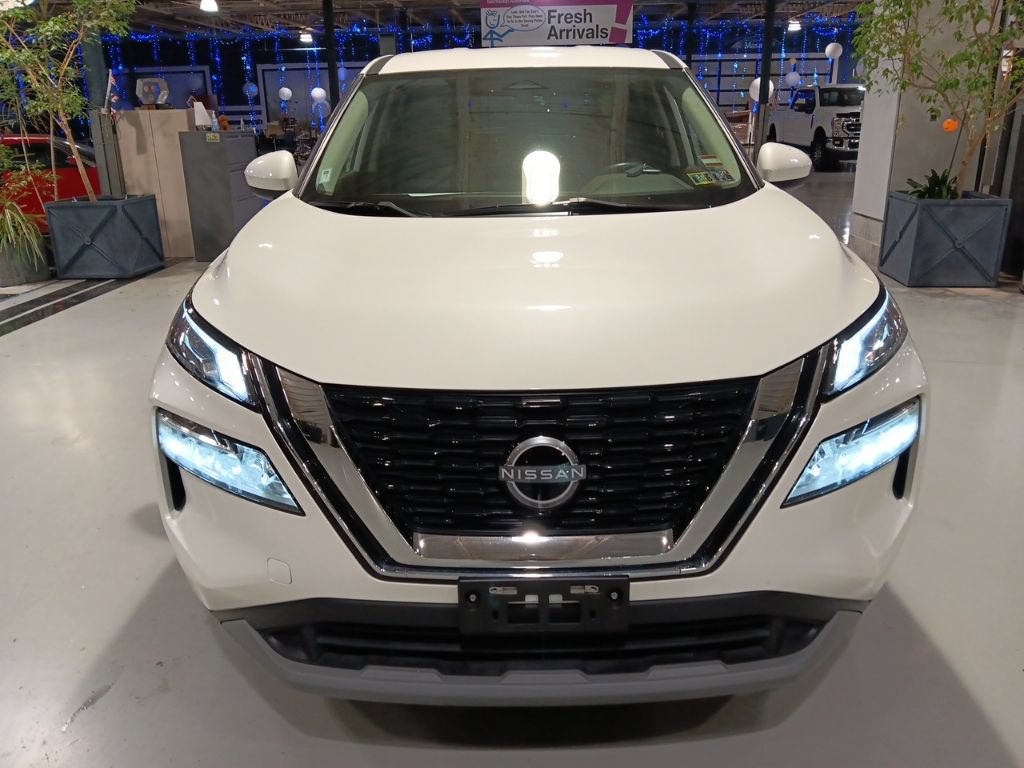 Used 2023 Nissan Rogue SV AWD/4WD image 10