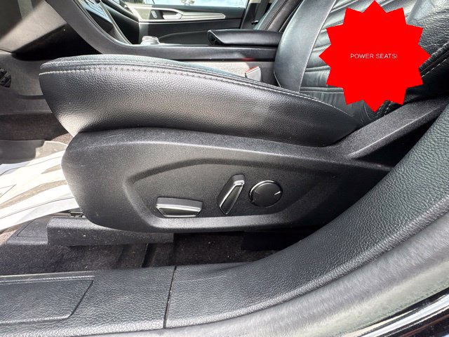 Used 2019 Ford Fusion SE FWD image 13