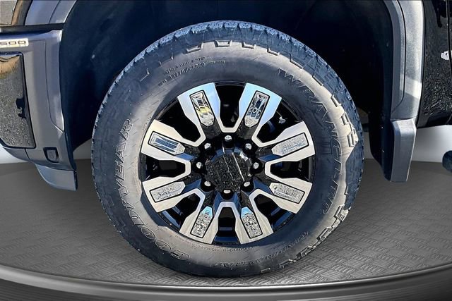 Used 2025 GMC Sierra 3500 Denali w/ Denali Reserve Package image 35