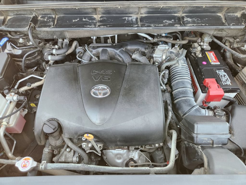 Used 2021 Toyota Highlander XLE FWD image 32