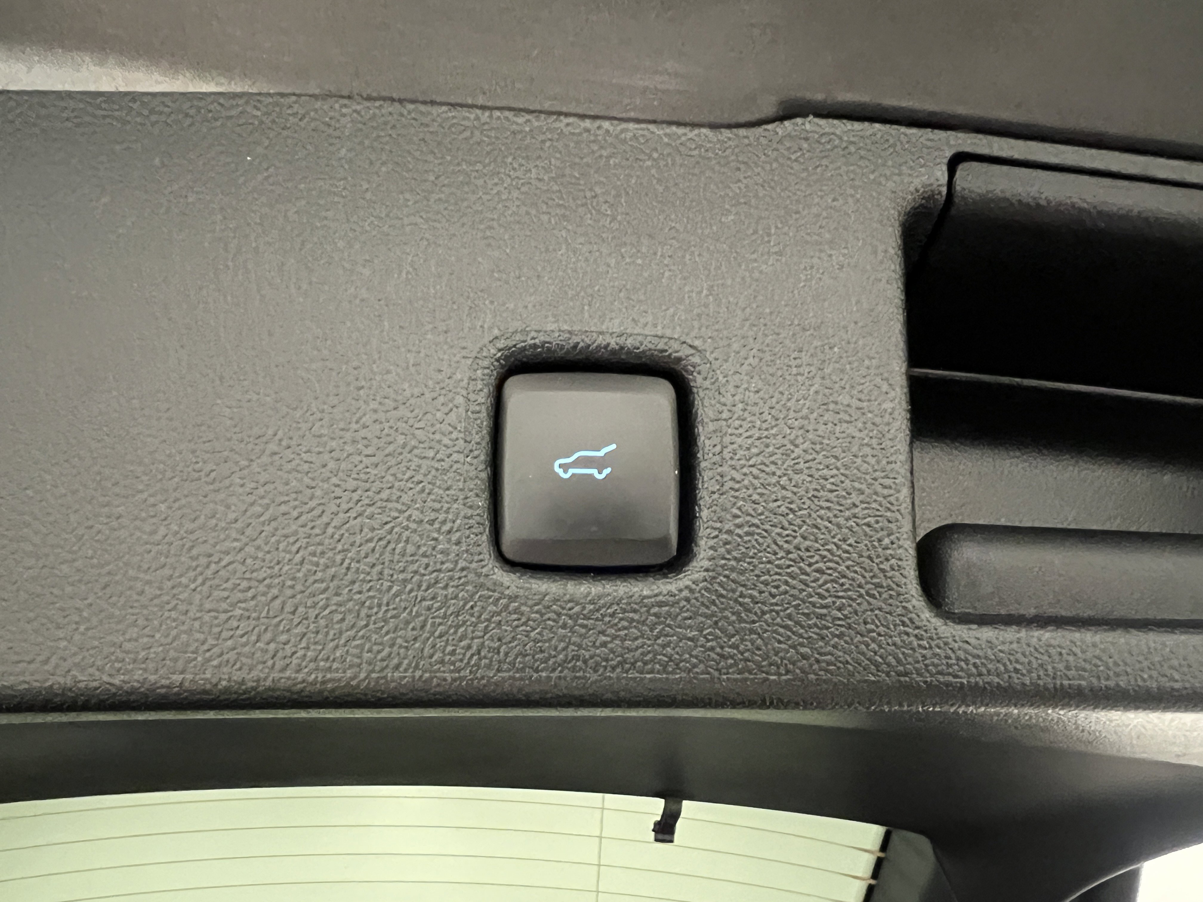 Used 2024 Ford Escape SE image 26