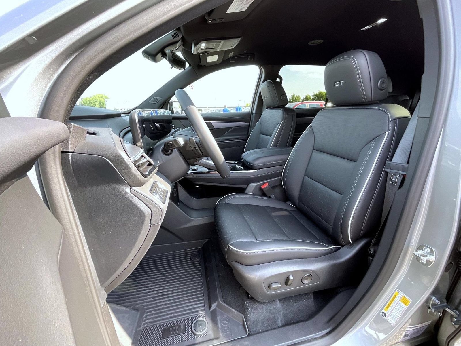 New 2026 Buick Enclave Sport Touring w/ Power Package AWD/4WD image 10