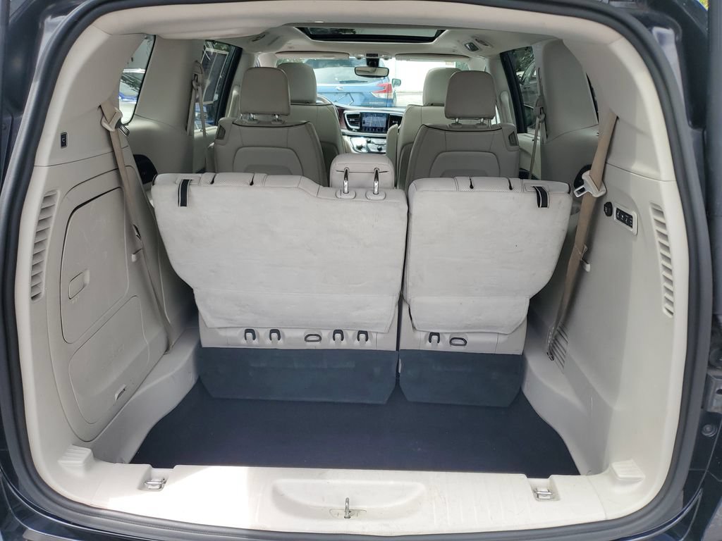 Used 2019 Chrysler Pacifica Limited FWD image 10
