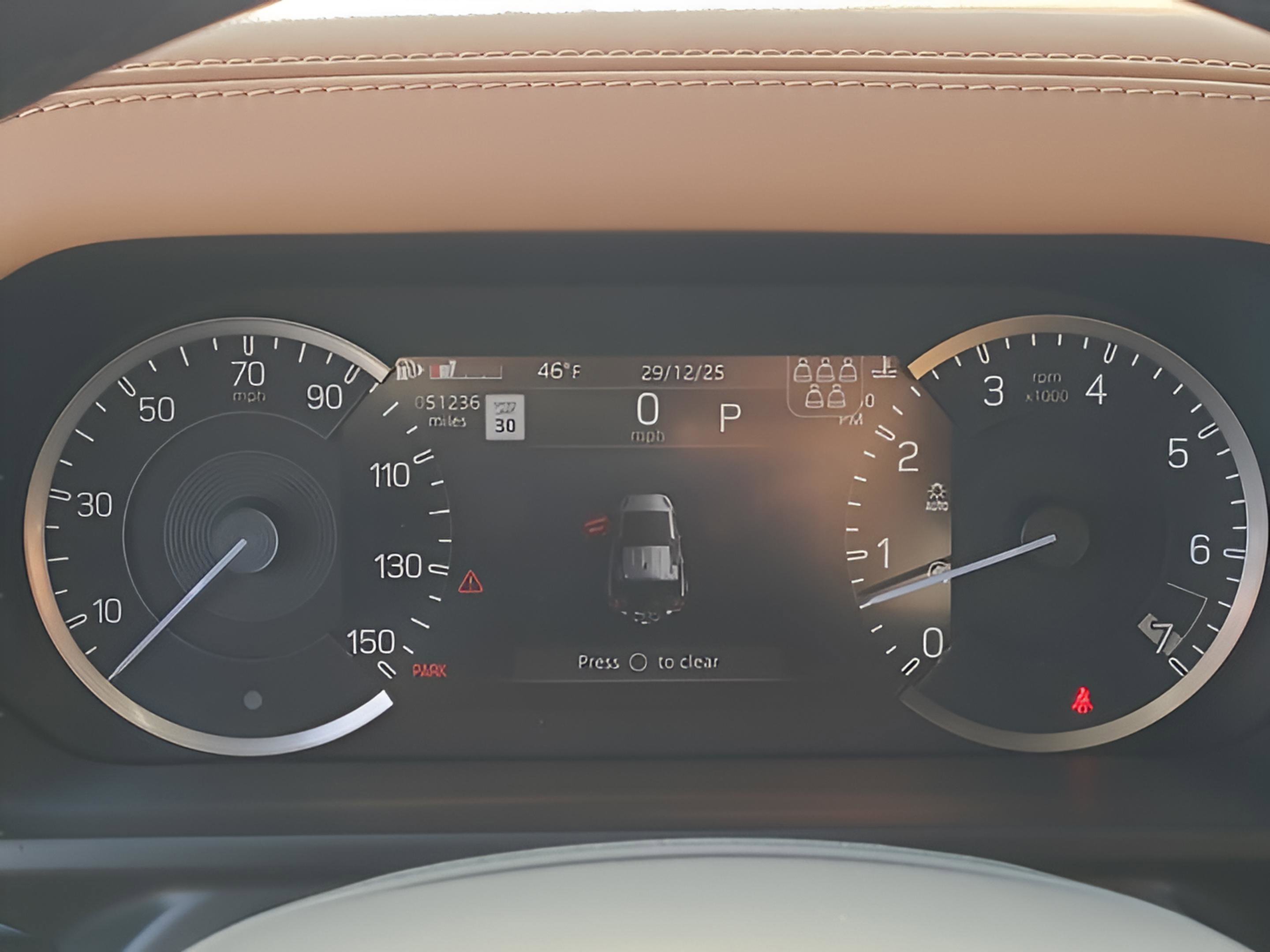 Used 2023 Land Rover Defender 110 X-Dynamic SE image 22