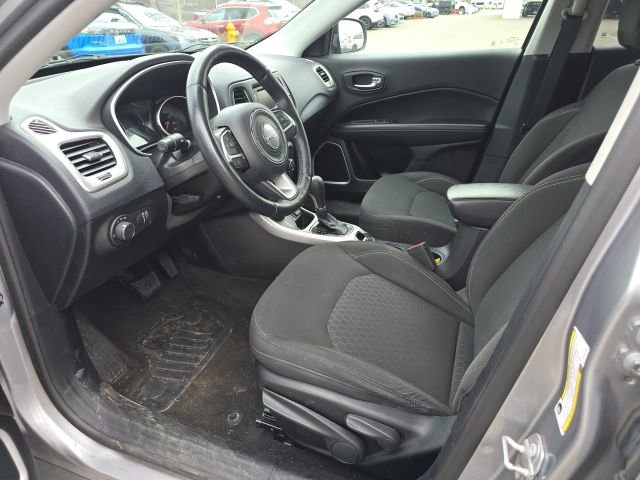 Used 2017 Jeep Compass Sport w/ Cold Weather Group image 17