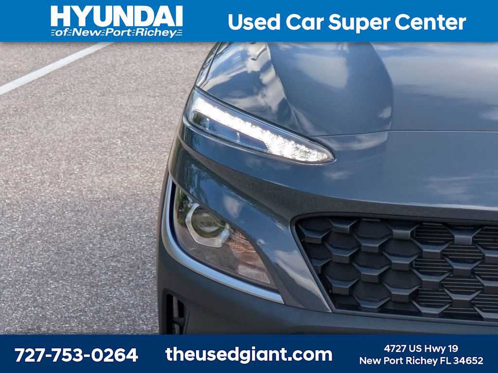 Used 2023 Hyundai Kona SE w/ Cargo Package FWD image 9