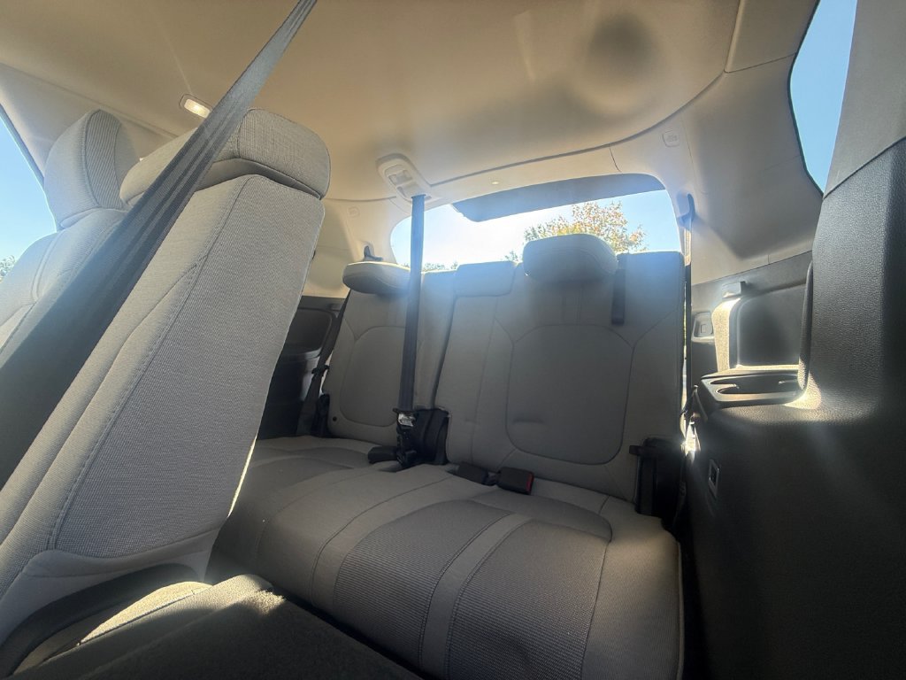 Used 2023 Honda Pilot LX image 26