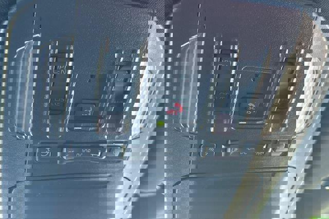 Used 2025 Toyota Highlander XSE image 41