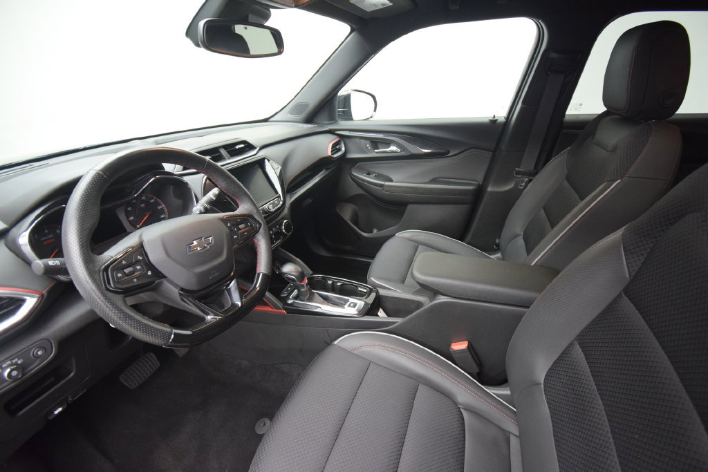 Used 2023 Chevrolet TrailBlazer RS w/ Convenience Package FWD image 7