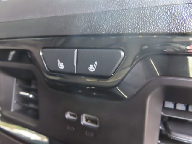 Used 2024 Chevrolet Silverado 2500 ZR2 w/ Technology Package image 45