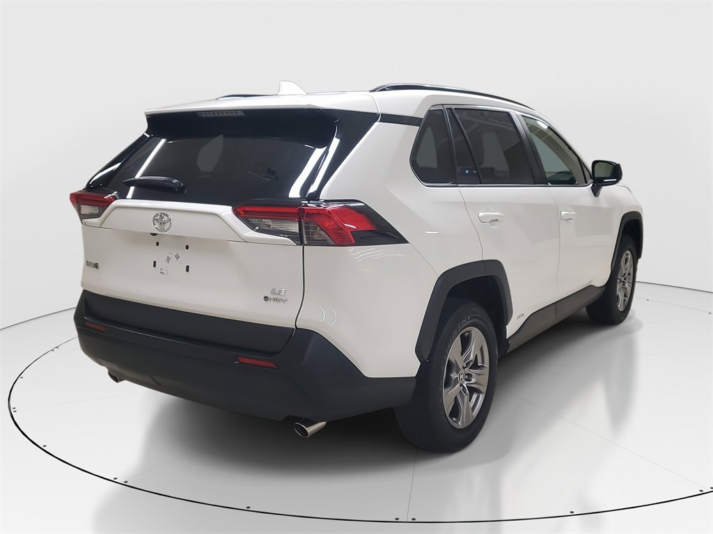 Used 2025 Toyota RAV4 LE image 12
