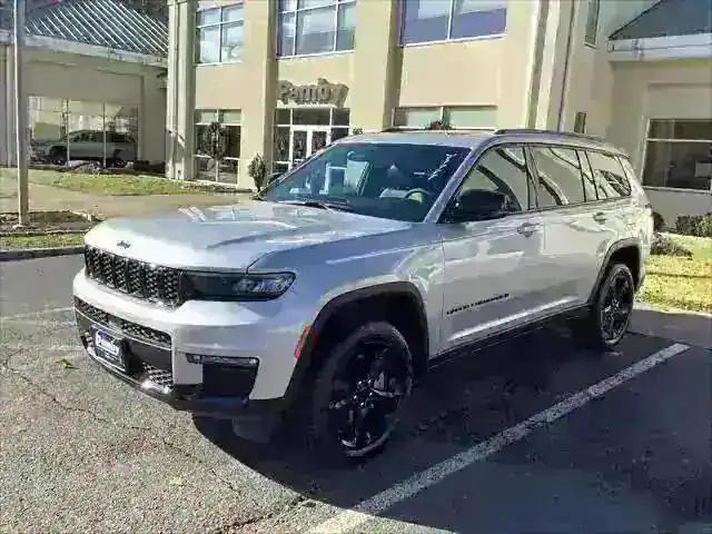New 2025 Jeep Grand Cherokee L Limited w/ Black Appearance Package image 3