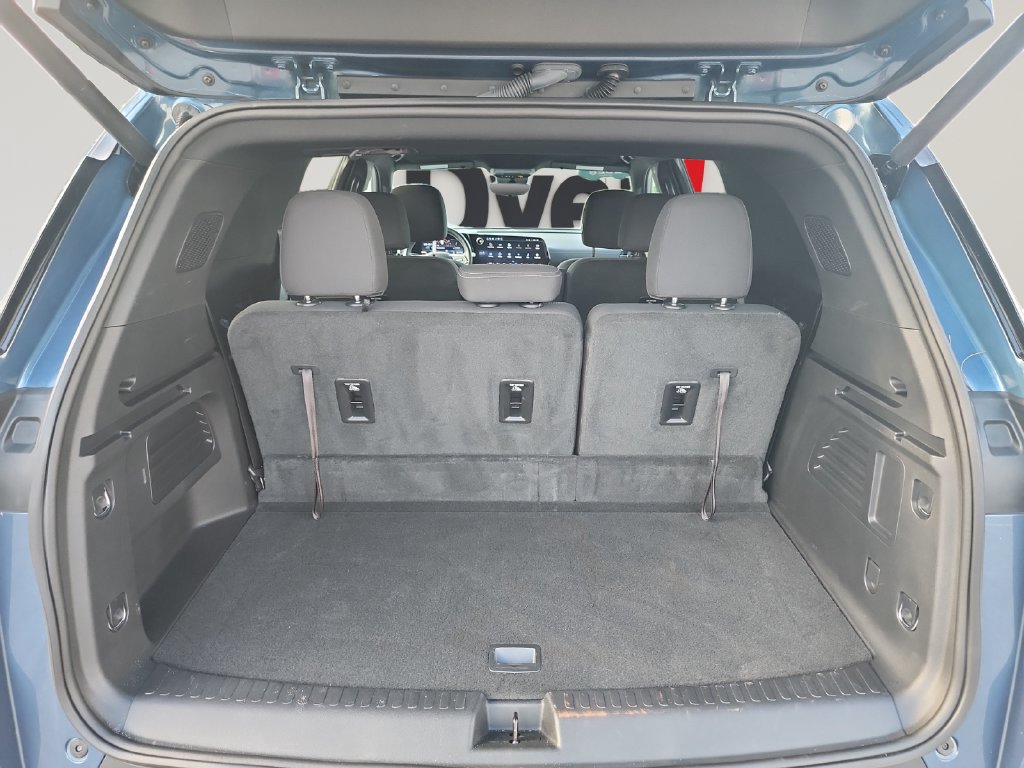 Used 2026 Chevrolet Traverse LT w/ Driver Confidence Package FWD image 18