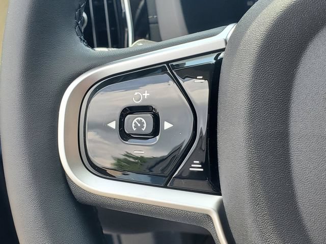 New 2026 Volvo XC60 B5 Ultra w/ Protection Package Premier AWD/4WD image 18