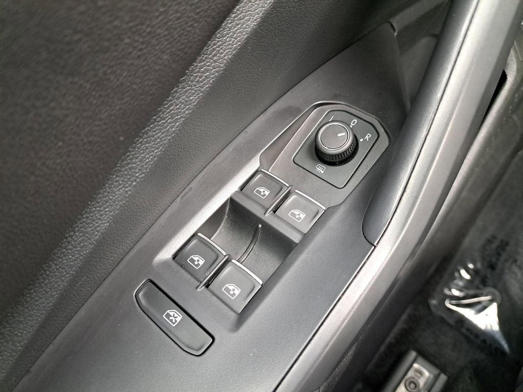 Used 2024 Volkswagen Jetta SE image 27