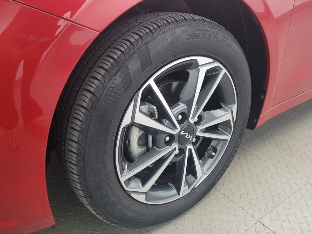 Used 2023 Kia Forte LXS w/ LXS Technology Package FWD image 31