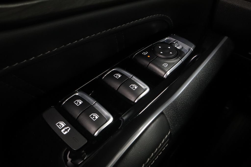 Used 2025 Kia Sorento SX AWD/4WD image 26