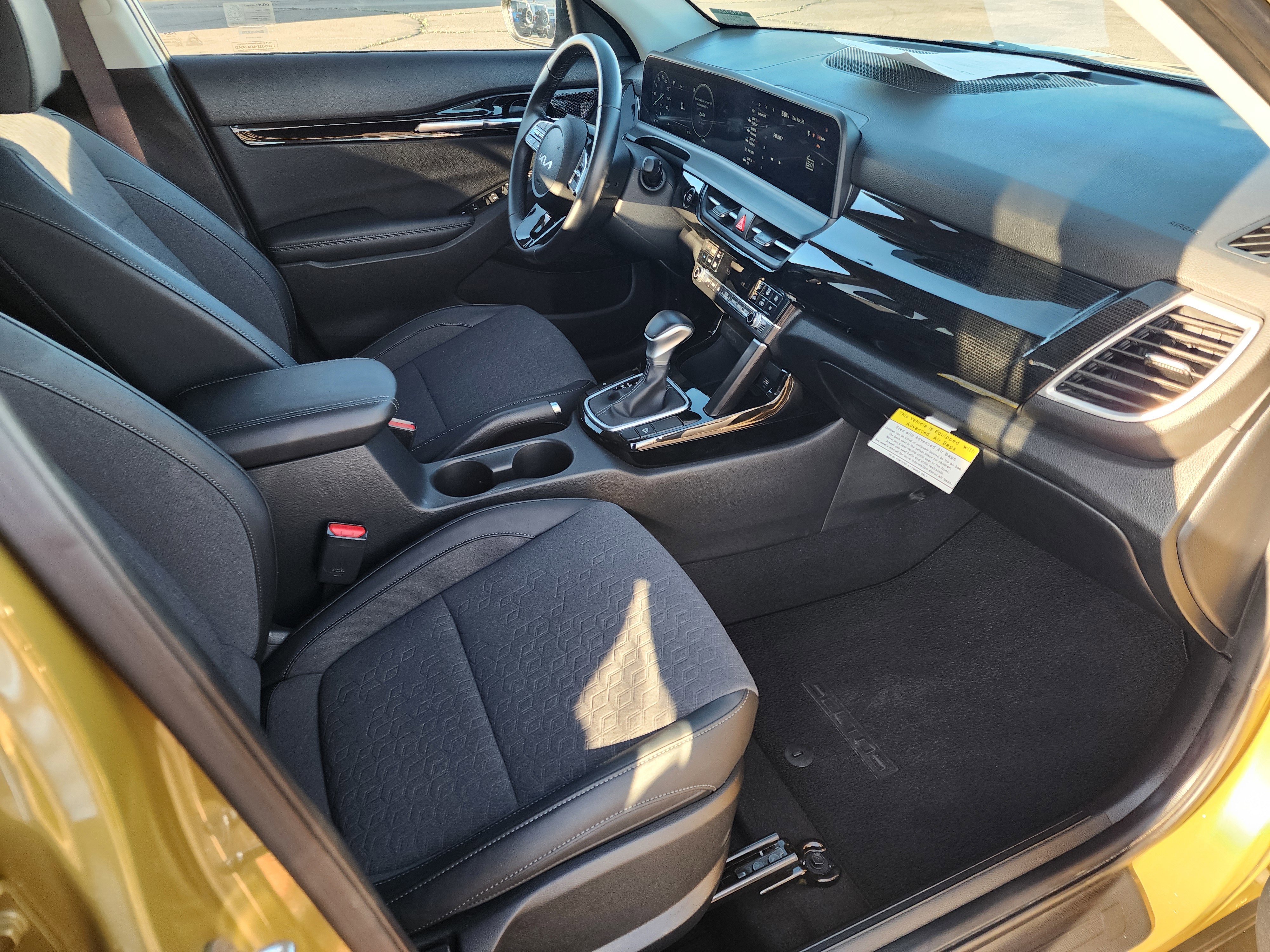 Used 2024 Kia Seltos S FWD image 12