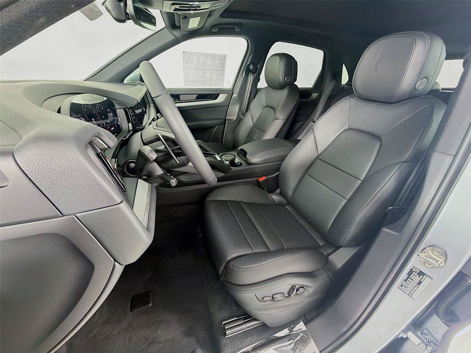 New 2026 Porsche Cayenne AWD/4WD image 5