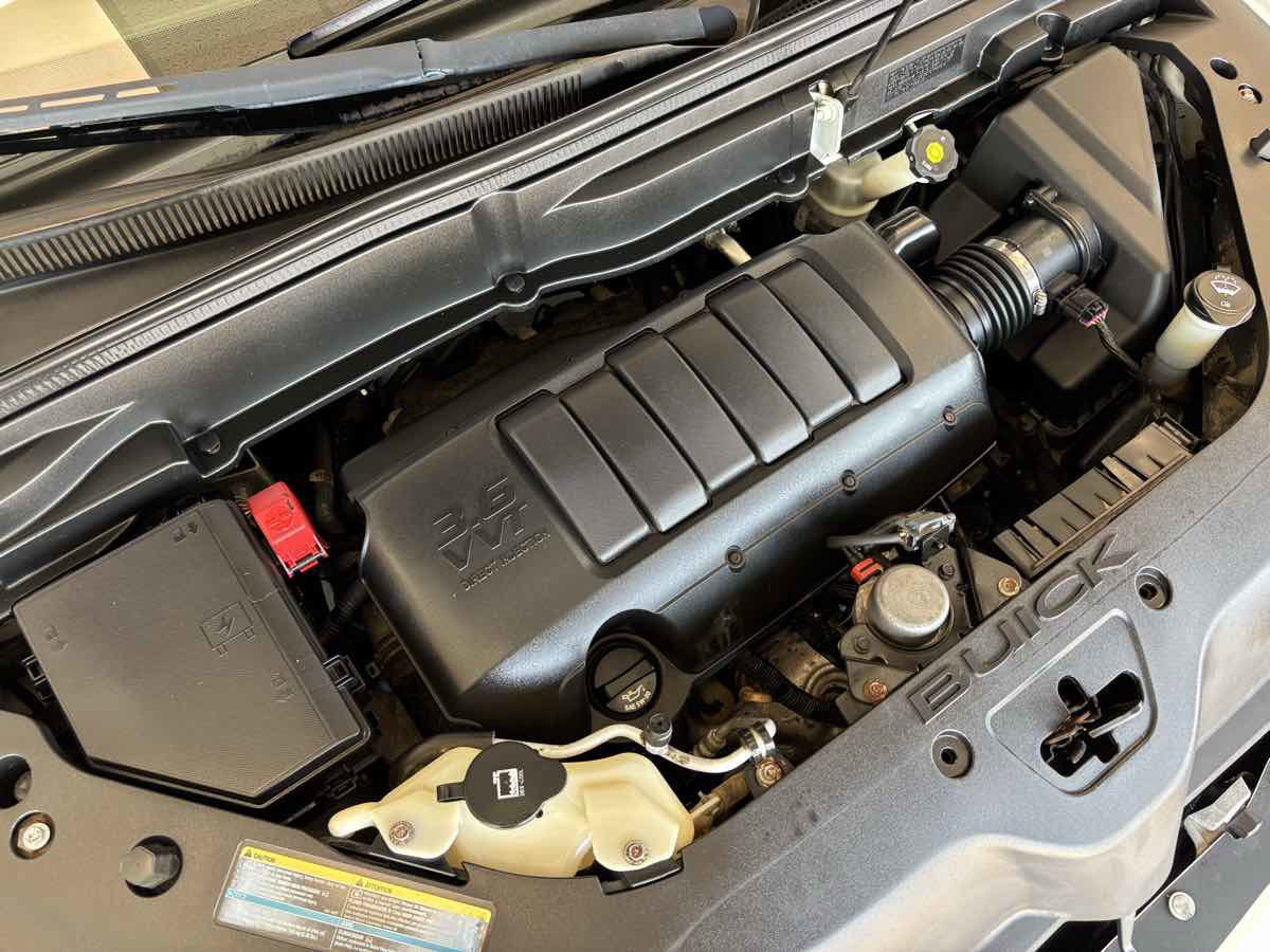 Used 2009 Buick Enclave CXL w/ Driver Confidence Package image 31