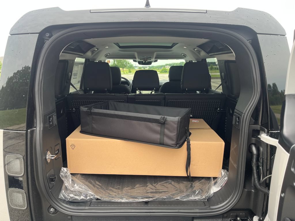 New 2026 Land Rover Defender 110 S AWD/4WD image 18